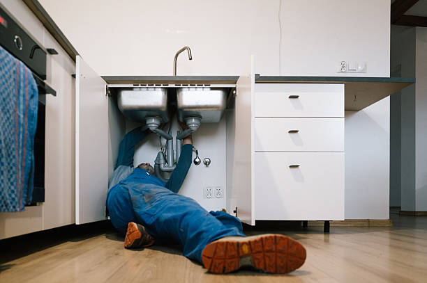Professional Leak Detection technician working in Flat Rock, IN